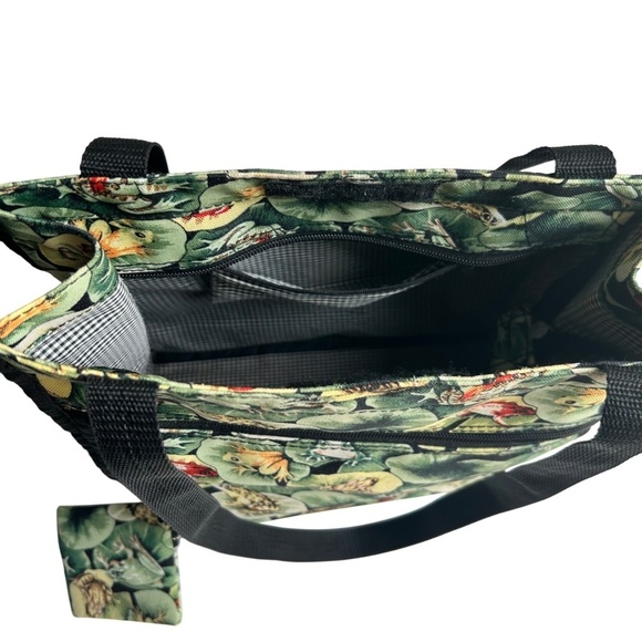 Canvas Shoulder / Tote Bag with Matching Change Purse FROGS! - Picture 11 of 16